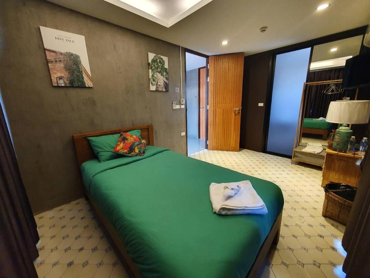 Baan Wualamphong บ้านวัวลำพอง Bangkok Exteriér fotografie